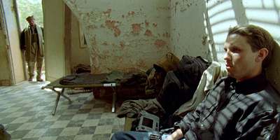 Hrozba v poušti - od režiséra Blair Witch