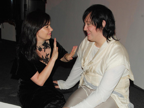 Antony nesnáší bootlegy. A zpívá s Björk.