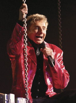 Barry Manilow: k fénu přibyl čaj