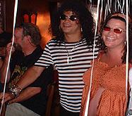 Slashova manželka: pupík rozhodl!