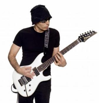 Joe Satriani v listopadu v Praze