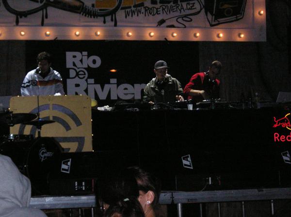 Illuzionists: ztraceni v mobilech