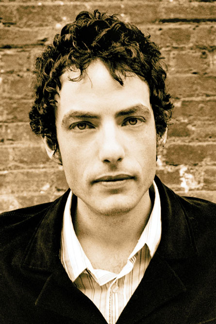Jakob Dylan podléhá ženám