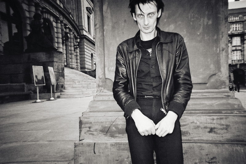 Po Warren Suicide na Stevea Morella