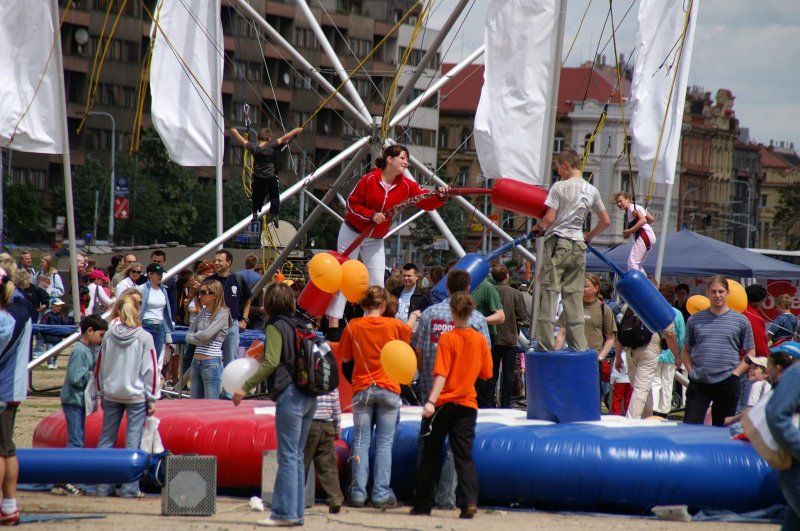 Darujte sebe. V květnu na Letné!