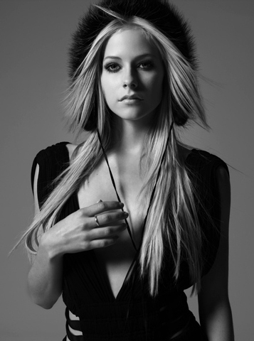Avril Lavigne chce pozitivní bulvár