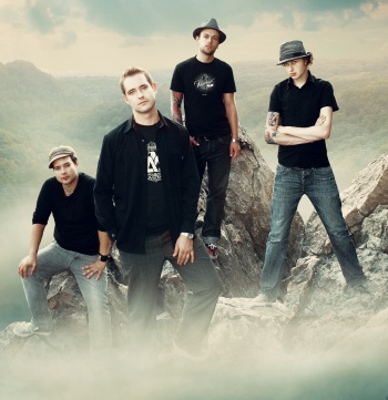 Clou podpoří Good Charlotte