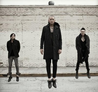 Zpěvák Linkin Park má bokovku