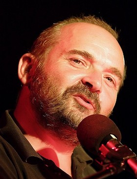 Pražské kostely rozezní šamani