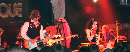 Toxique vystoupí v cirkuse