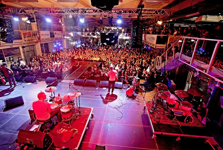 Žebřík už tento pátek, šestihodinový maratón odstartují Sabina Křováková a Ondřej Brzobohatý 